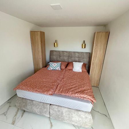 Luxury Apartments In Balatonalmadi, Almadi Lux Apartman III - Pure Gold Екстер'єр фото