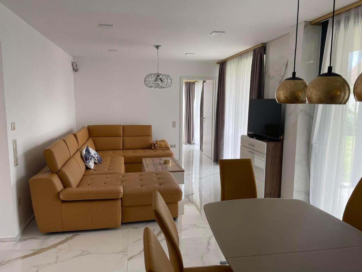Luxury Apartments In Balatonalmadi, Almadi Lux Apartman III - Pure Gold Екстер'єр фото